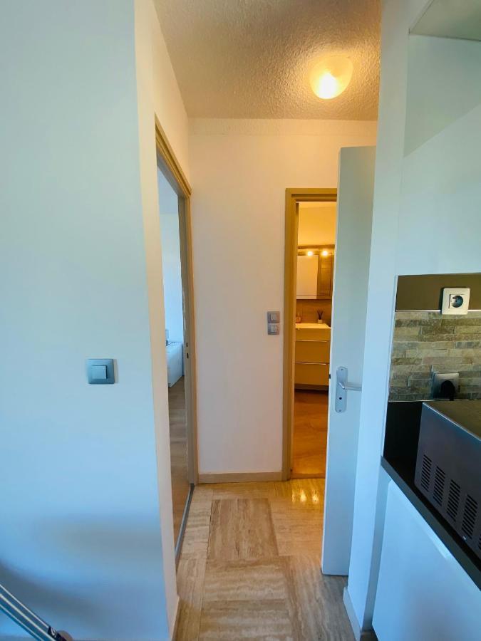 Appartement Cote D'Azur Plage - Piscine - Tennis Villeneuve-Loubet Exteriör bild