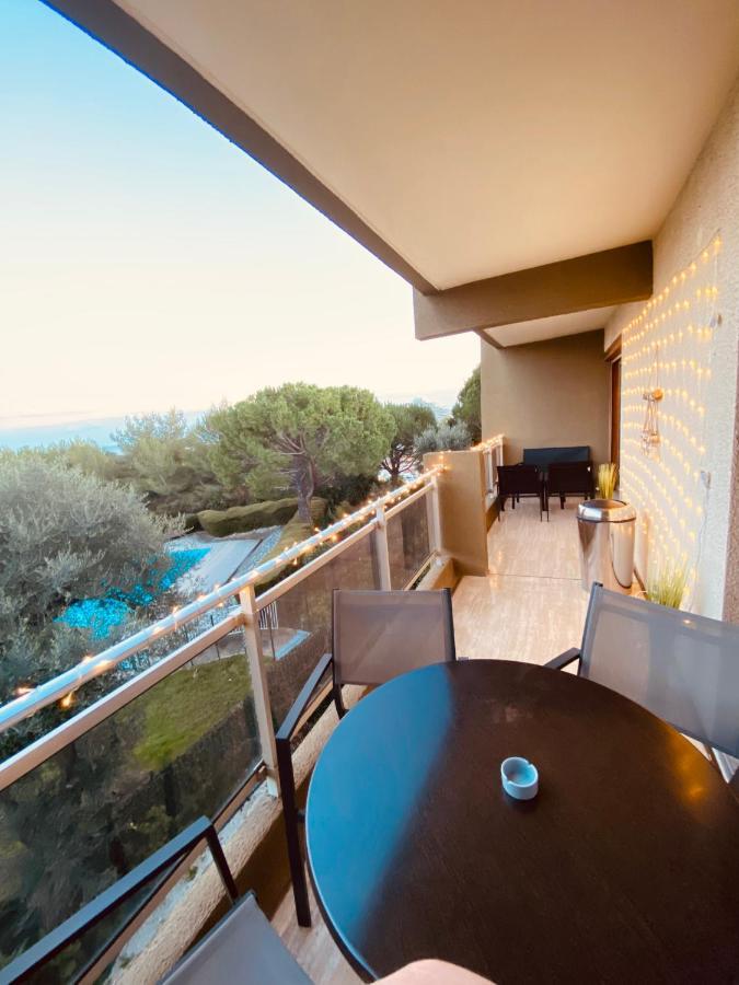 Appartement Cote D'Azur Plage - Piscine - Tennis Villeneuve-Loubet Exteriör bild