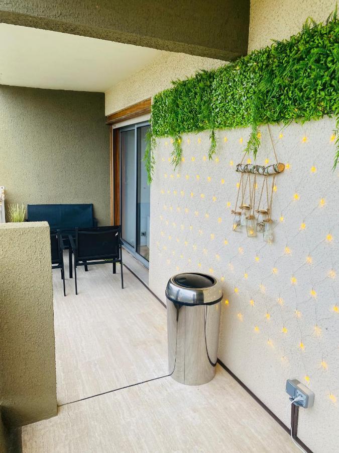 Appartement Cote D'Azur Plage - Piscine - Tennis Villeneuve-Loubet Exteriör bild